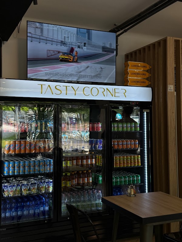 TASTY CORNER