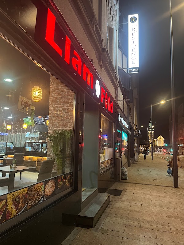 Liam food pizza kebab